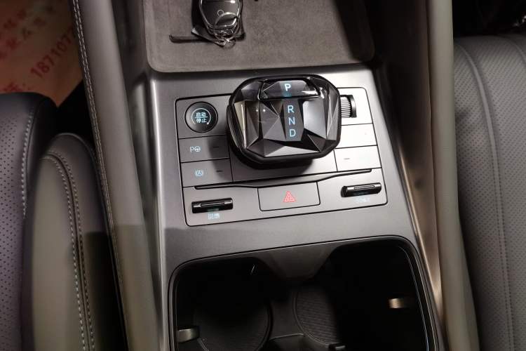 Used BYD Song L EV 2025 Intelligent Driving Version 662 km LiDAR Excellence Edition Gear Lever