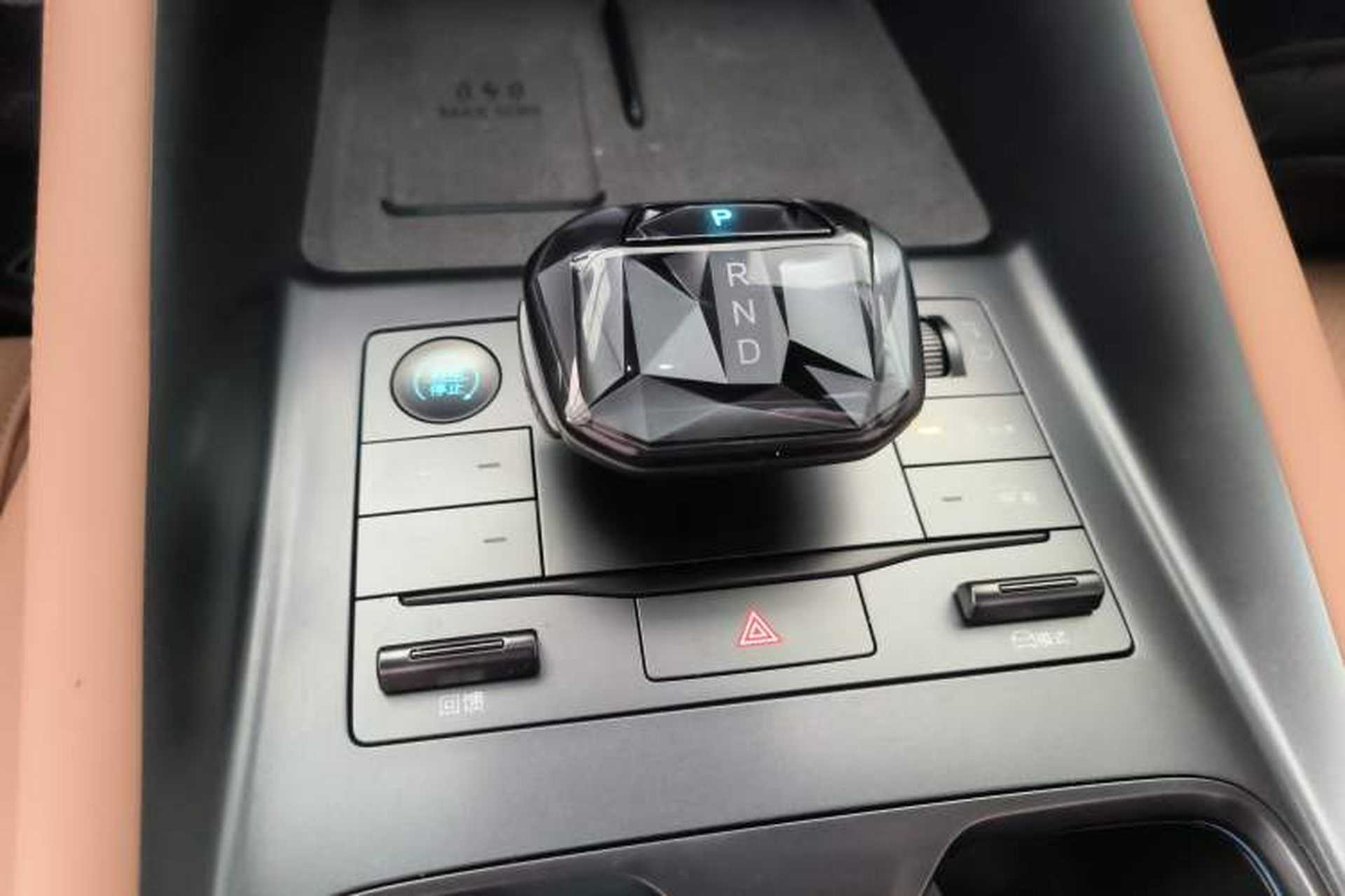 Used BYD Song L EV 2025 Intelligent Driving Version 662 km LiDAR Excellence Edition Gear Lever