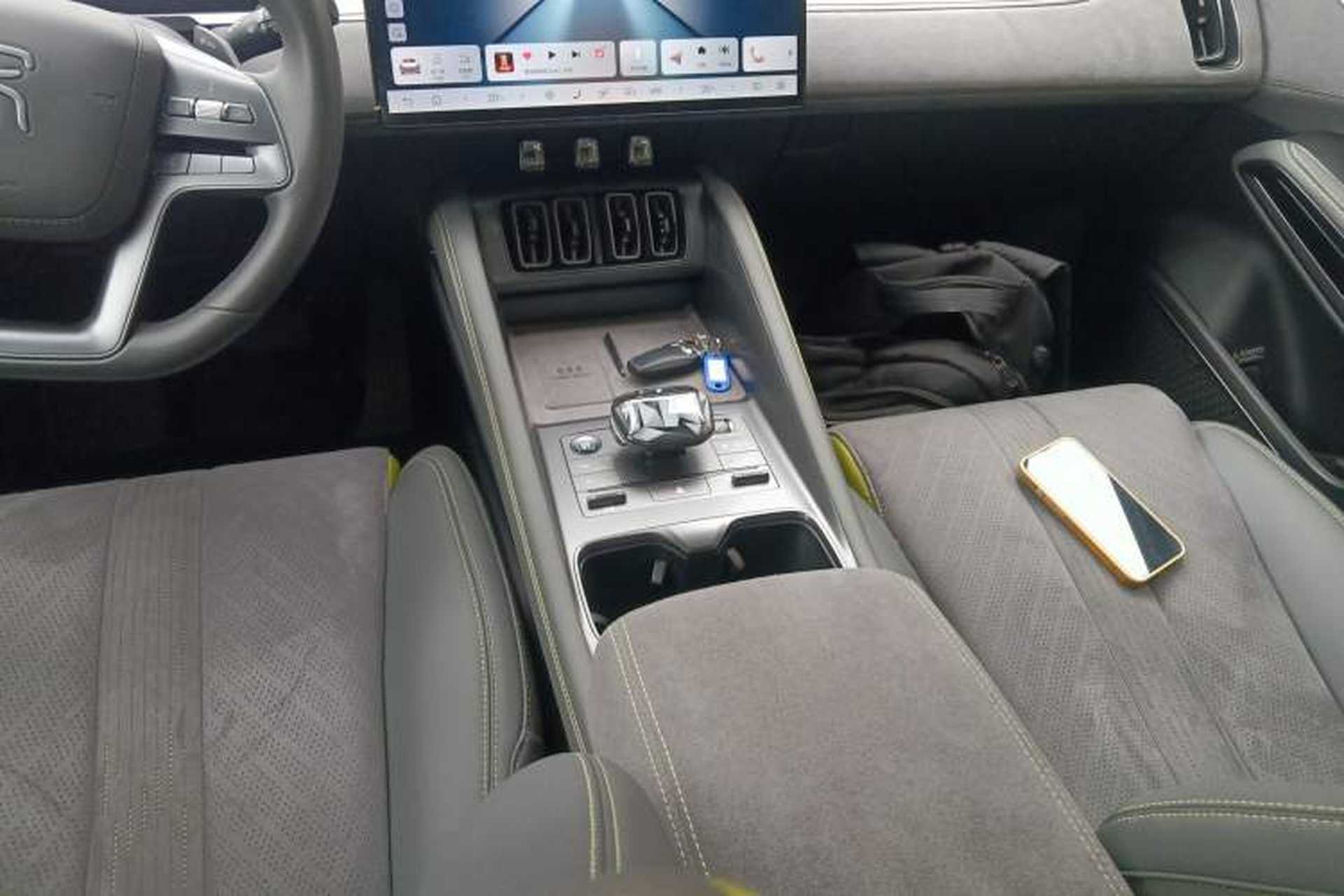 Used BYD Song L EV 2025 Intelligent Driving Version 602 km Range LiDAR-equipped All-Wheel-Drive Type Gear Lever