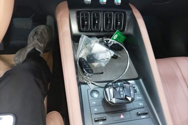 Used BYD Song L EV 2025 662 km Advanced Intelligent Driving Version Gear Lever