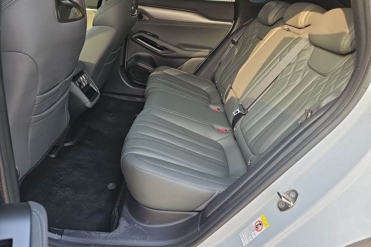 Used BYD Song L EV 2025 Intelligent Driving Version 662 km LiDAR Excellence Edition Interior 1