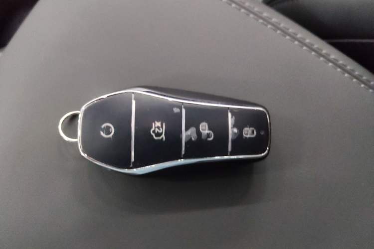 Used BYD Song L EV 2025 Intelligent Driving Version 662 km LiDAR Excellence Edition Interior 1