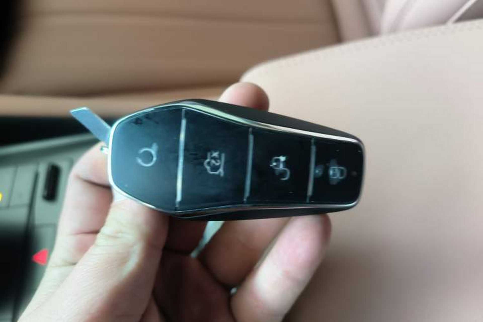 Used BYD Song L EV 2025 Intelligent Driving Version 662 km LiDAR Excellence Edition Interior 1