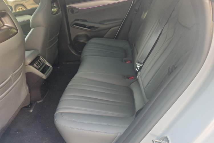 Used BYD Song L EV 2025 Intelligent Driving Version 662 km LiDAR Excellence Edition Interior 1