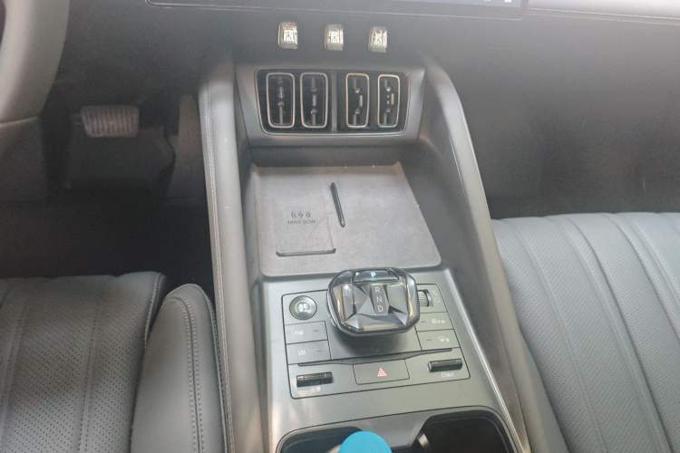 Used BYD Song L EV 2025 Intelligent Driving Version 662 km LiDAR Excellence Edition Interior 5