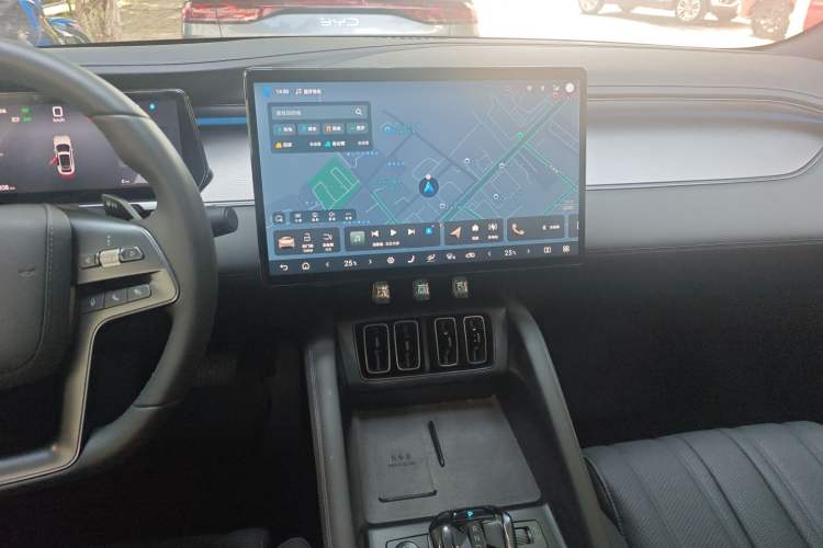 Used BYD Song L EV 2025 Intelligent Driving Version 662 km LiDAR Excellence Edition Interior 6
