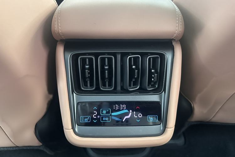 Used BYD Song L EV 2025 Intelligent Driving Version 662 km LiDAR Excellence Edition Interior 7