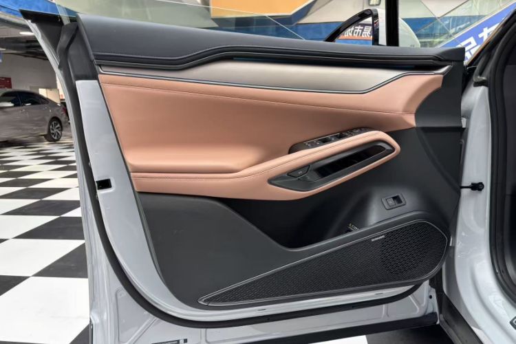 Used BYD Song L EV 2025 Intelligent Driving Version 662 km LiDAR Excellence Edition Interior 9