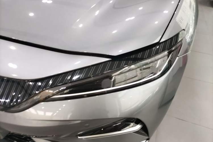 Used BYD Song L EV 2025 662 km Advanced Intelligent Driving Version Left Front Headlight