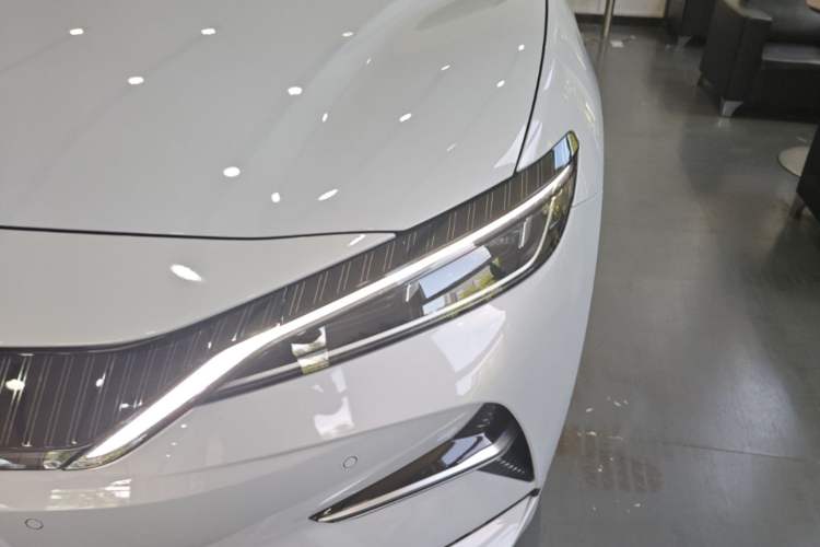 Used BYD Song L EV 2025 Intelligent Driving Version 662 km LiDAR Excellence Edition Left Front Headlight