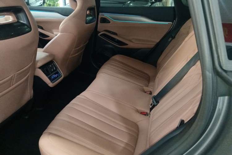 Used BYD Song L EV 2025 Intelligent Driving Version 662 km LiDAR Excellence Edition Left Rear Seat