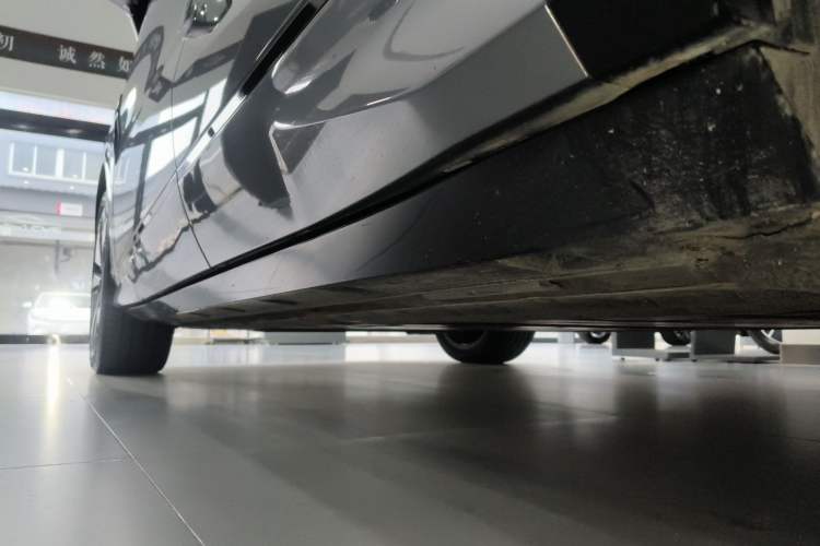 Used BYD Song L EV 2025 662 km Ultra-Range Version Left Side Sill