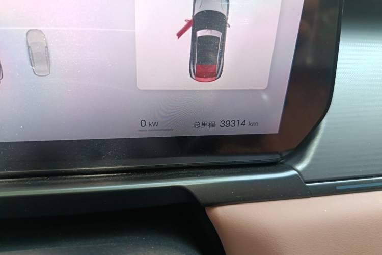 Used BYD Song L EV 2025 Intelligent Driving Version 662 km LiDAR Excellence Edition Odometer Close Up