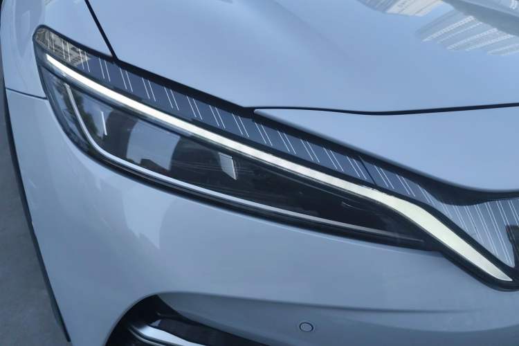 Used BYD Song L EV 2025 Intelligent Driving Version 662 km LiDAR Excellence Edition Right Front Headlight