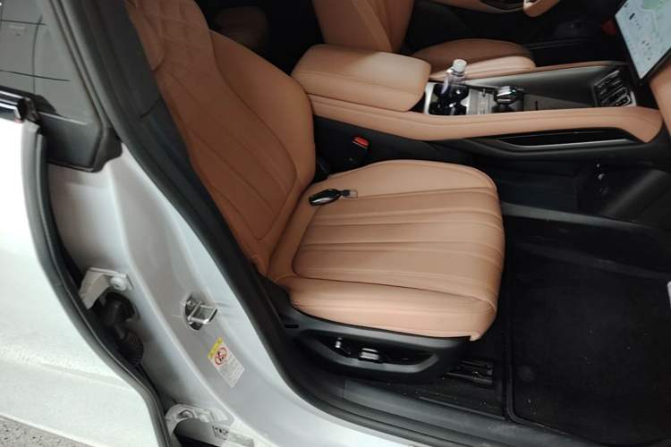 Used BYD Song L EV 2025 Intelligent Driving Version 662 km Beyond-Range Edition Right Front Seat