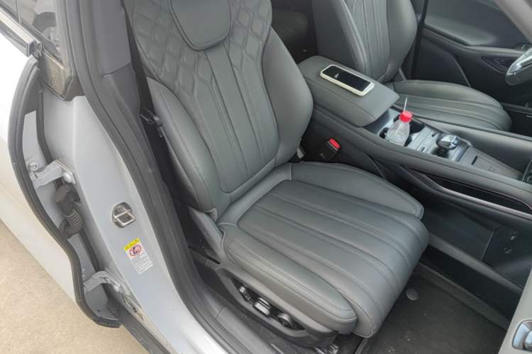 Used BYD Song L EV 2025 Intelligent Driving Version 662 km LiDAR Excellence Edition Right Front Seat