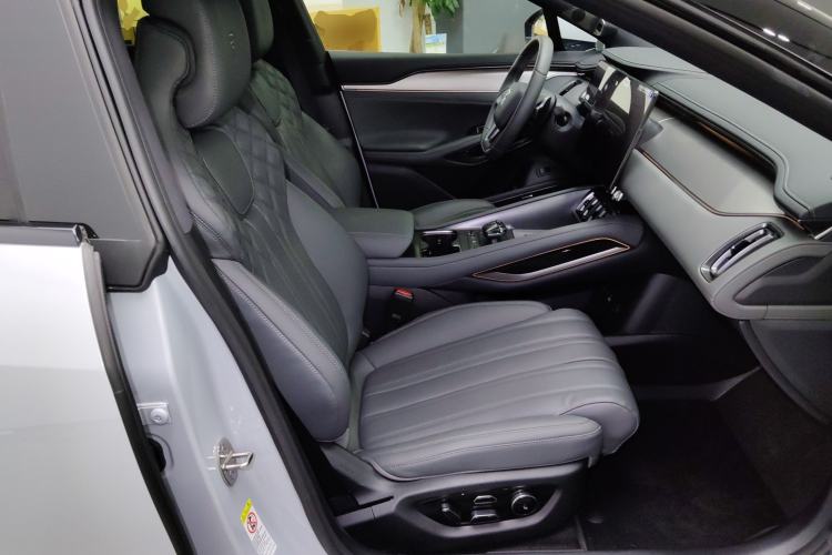 Used BYD Song L EV 2025 Intelligent Driving Version 662 km LiDAR Excellence Edition Right Front Seat