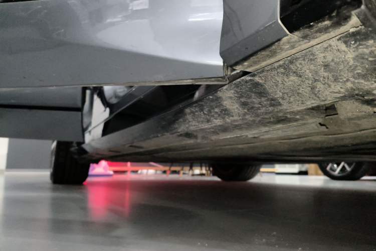 Used BYD Song L EV 2025 662 km Ultra-Range Version Right Side Sill