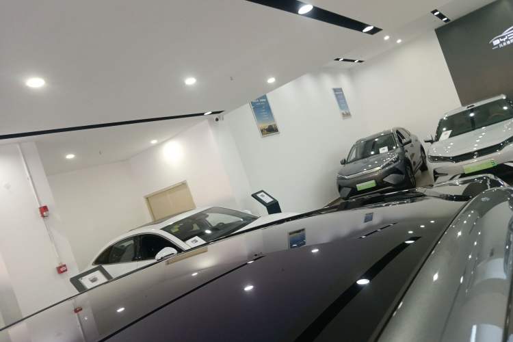 Used BYD Song L EV 2025 Intelligent Driving Version 662 km LiDAR Excellence Edition Roof