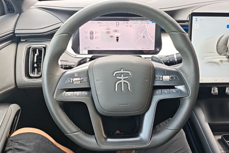 Used BYD Song L EV 2025 Intelligent Driving Version 662 km LiDAR Excellence Edition Steering Wheel