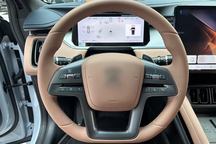 Used BYD Song L EV 2025 Intelligent Driving Version 662 km LiDAR Excellence Edition Steering Wheel