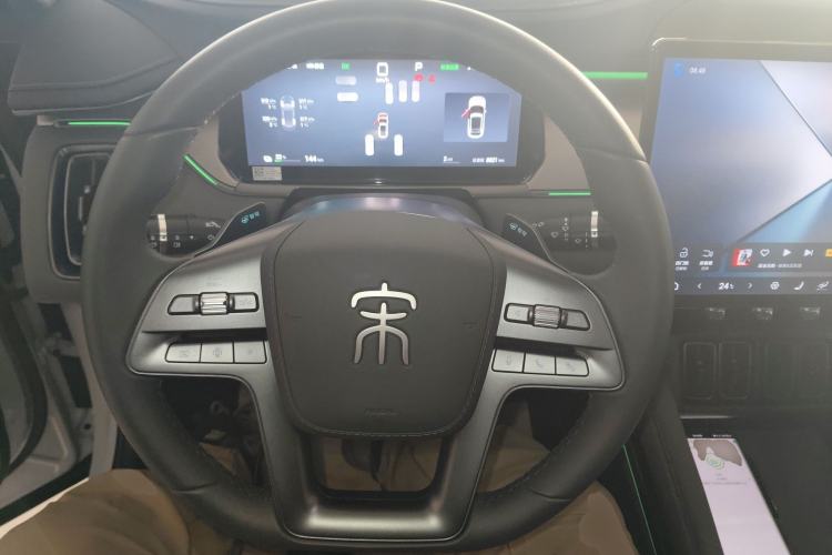 Used BYD Song L EV 2025 Intelligent Driving Version 662 km LiDAR Excellence Edition Steering Wheel