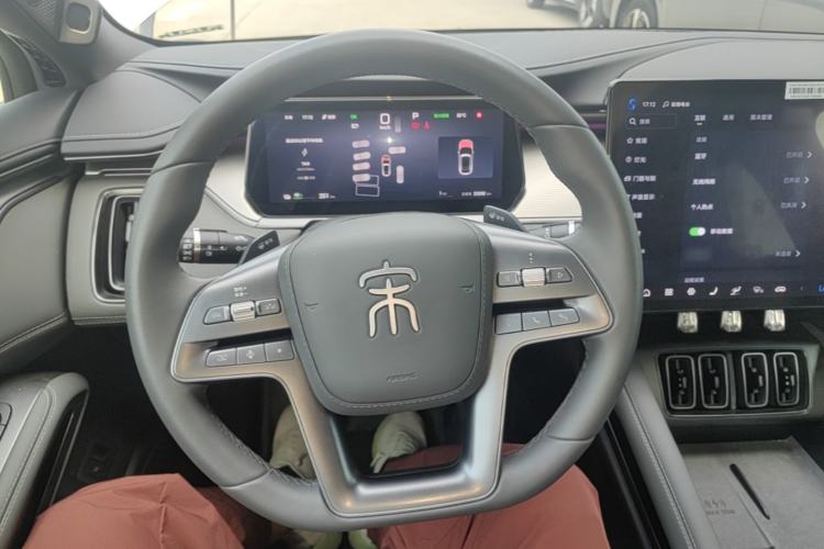 Used BYD Song L EV 2025 Intelligent Driving Version 662 km LiDAR Excellence Edition Steering Wheel