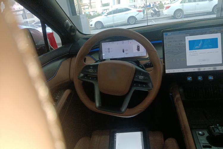 Used BYD Song L EV 2025 Intelligent Driving Version 662 km LiDAR Excellence Edition Steering Wheel