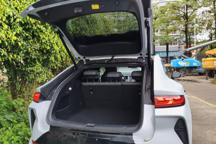 Used BYD Song L EV 2025 Intelligent Driving Version 662 km LiDAR Excellence Edition Trunk