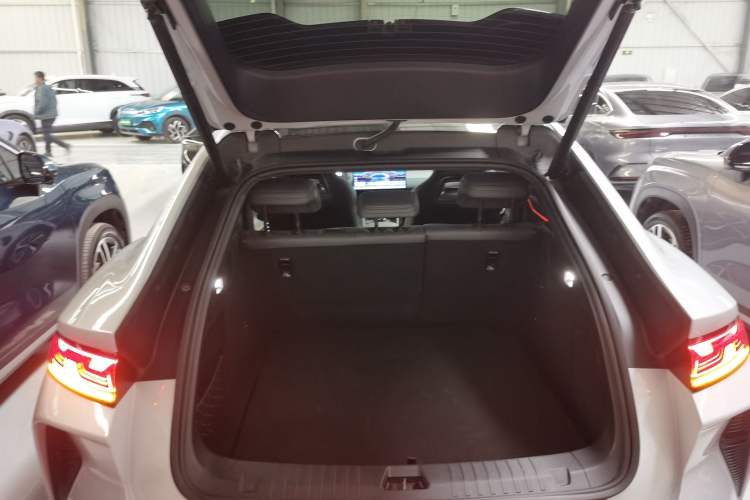 Used BYD Song L EV 2025 Intelligent Driving Version 662 km LiDAR Excellence Edition Trunk
