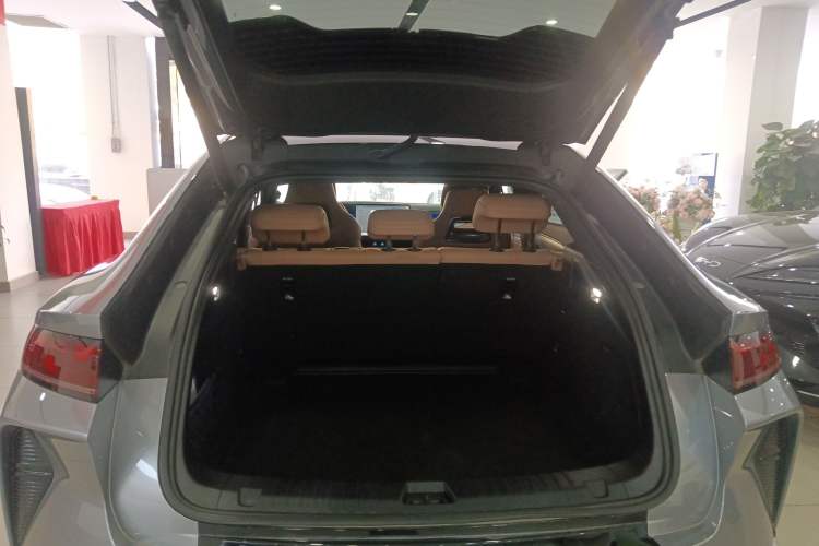 Used BYD Song L EV 2025 Intelligent Driving Version 662 km LiDAR Excellence Edition Trunk