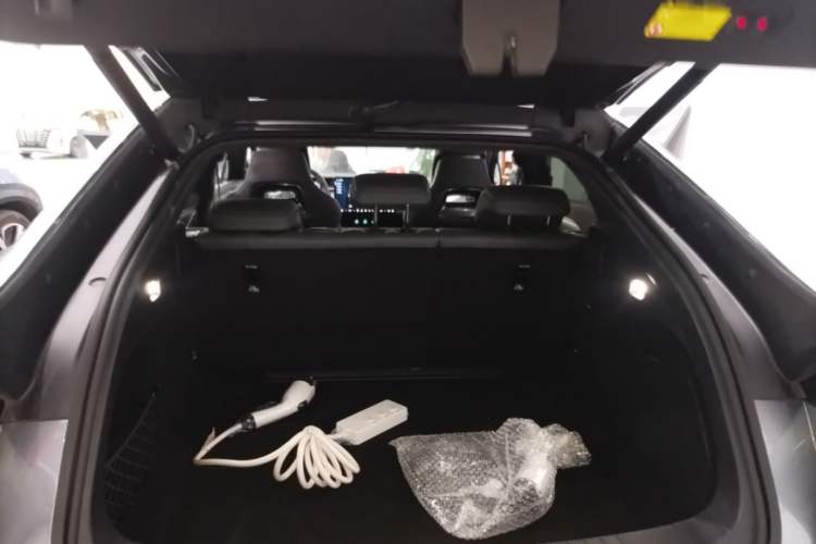 Used BYD Song L EV 2025 Intelligent Driving Version 662 km LiDAR Excellence Edition Trunk