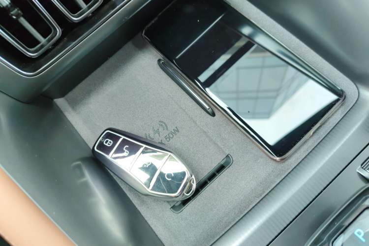 Used BYD Song L EV 2025 550 km Excellence Version Vehicle Key