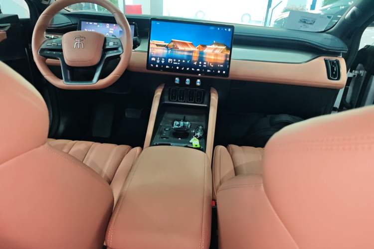 Used BYD Song L EV 2025 Intelligent Driving Version 662 km LiDAR Excellence Edition Audio And AC Panel