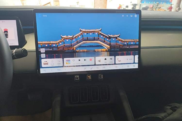 Used BYD Song L EV 2025 Intelligent Driving Version 662 km LiDAR Excellence Edition Audio And AC Panel