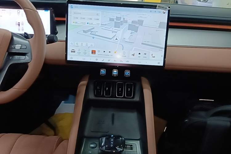 Used BYD Song L EV 2025 Intelligent Driving Version 662 km LiDAR Excellence Edition Audio And AC Panel