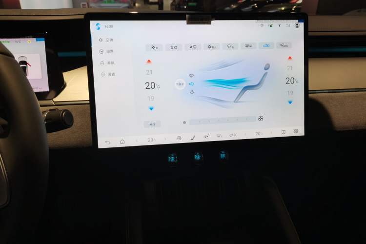 Used BYD Song L EV 2025 Intelligent Driving Version 602 km Range LiDAR-equipped All-Wheel-Drive Type Audio And AC Panel