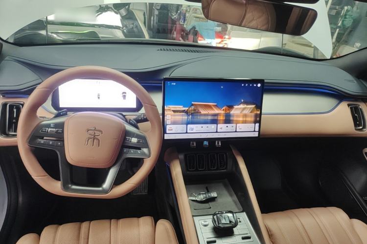 Used BYD Song L EV 2025 662 km Advanced Intelligent Driving Version Center Console