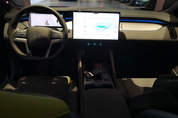 Used BYD Song L EV 2025 Intelligent Driving Version 602 km Range LiDAR-equipped All-Wheel-Drive Type Center Console