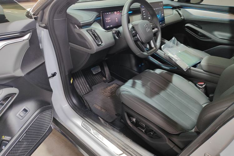 Used BYD Song L EV 2025 Intelligent Driving Version 662 km LiDAR Excellence Edition Driver Seat