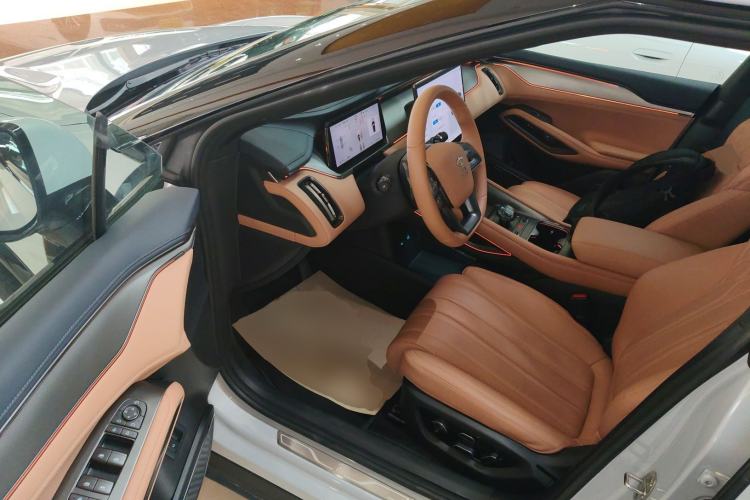 Used BYD Song L EV 2025 Intelligent Driving Version 662 km LiDAR Excellence Edition Driver Seat