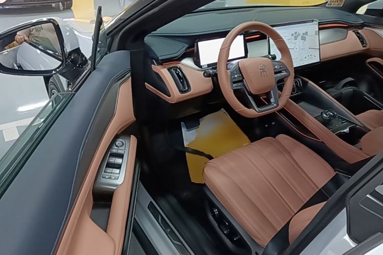 Used BYD Song L EV 2025 Intelligent Driving Version 662 km LiDAR Excellence Edition Driver Seat