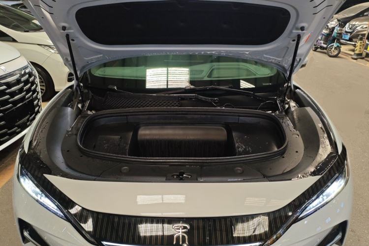 Used BYD Song L EV 2025 Intelligent Driving Version 602 km Range LiDAR-equipped All-Wheel-Drive Type Engine Bay