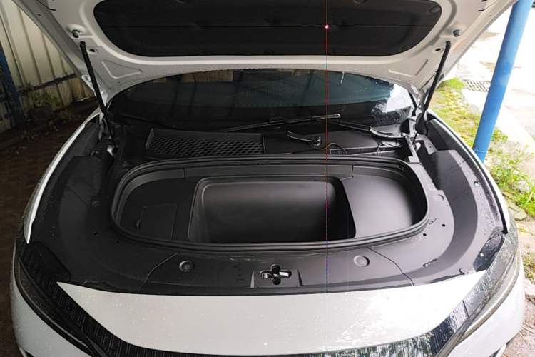Used BYD Song L EV 2025 Intelligent Driving Version 662 km LiDAR Excellence Edition Engine Bay