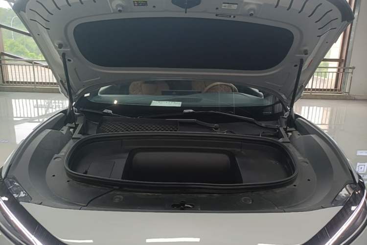 Used BYD Song L EV 2025 Intelligent Driving Version 662 km LiDAR Excellence Edition Engine Bay