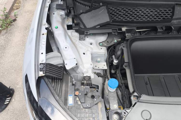 Used BYD Song L EV 2025 550 km Excellence Version Engine Bay Right