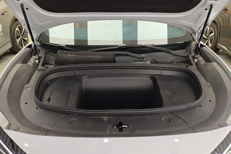 Used BYD Song L EV 2025 662 km Ultra-Range Version Engine Bay