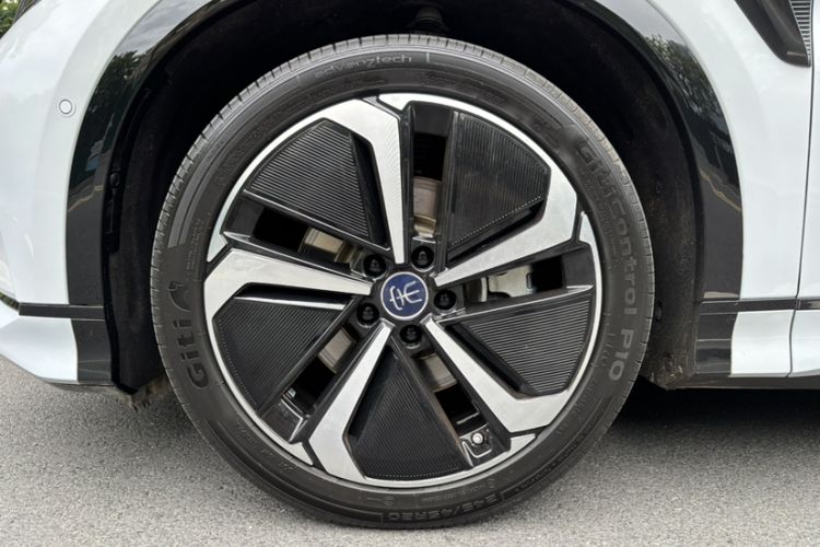 Used BYD Song L EV 2025 Intelligent Driving Version 662 km LiDAR Excellence Edition Exterior 5