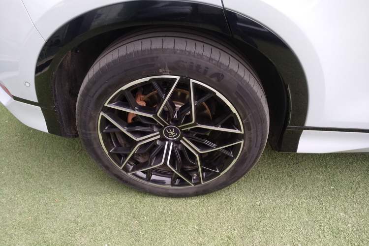 Used BYD Song L EV 2025 Intelligent Driving Version 602 km Range LiDAR-equipped All-Wheel-Drive Type Exterior 5