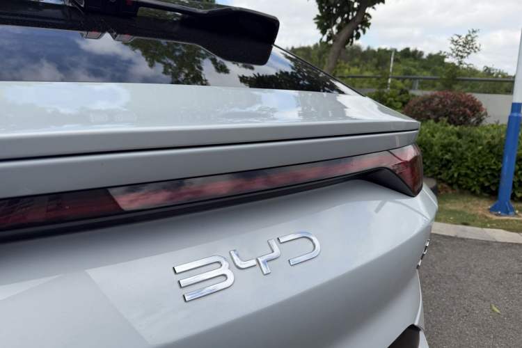 Used BYD Song L EV 2025 Intelligent Driving Version 662 km LiDAR Excellence Edition Exterior 8